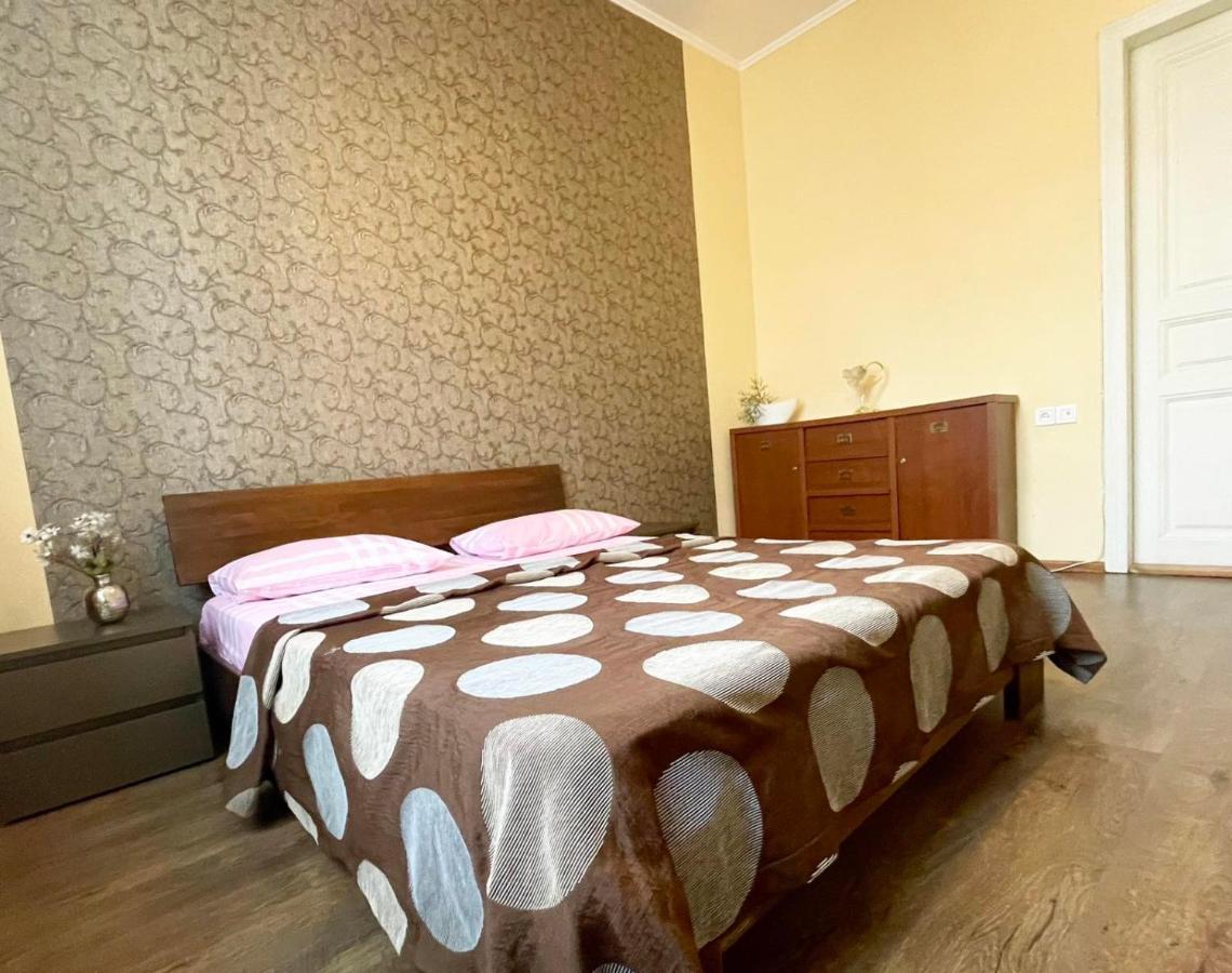Крехівська 5,Апартаменти В Центрі, Дві Спальні 利沃夫 外观 照片