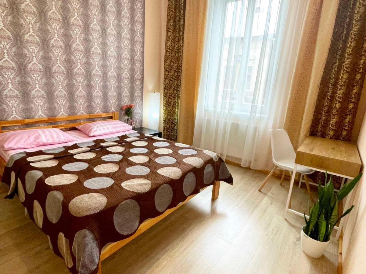 Крехівська 5,Апартаменти В Центрі, Дві Спальні 利沃夫 外观 照片