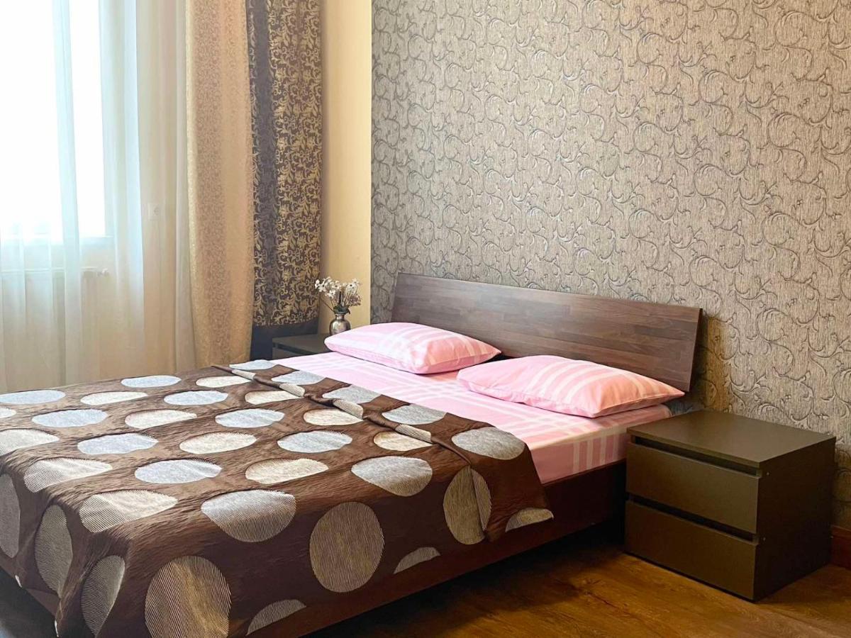 Крехівська 5,Апартаменти В Центрі, Дві Спальні 利沃夫 外观 照片